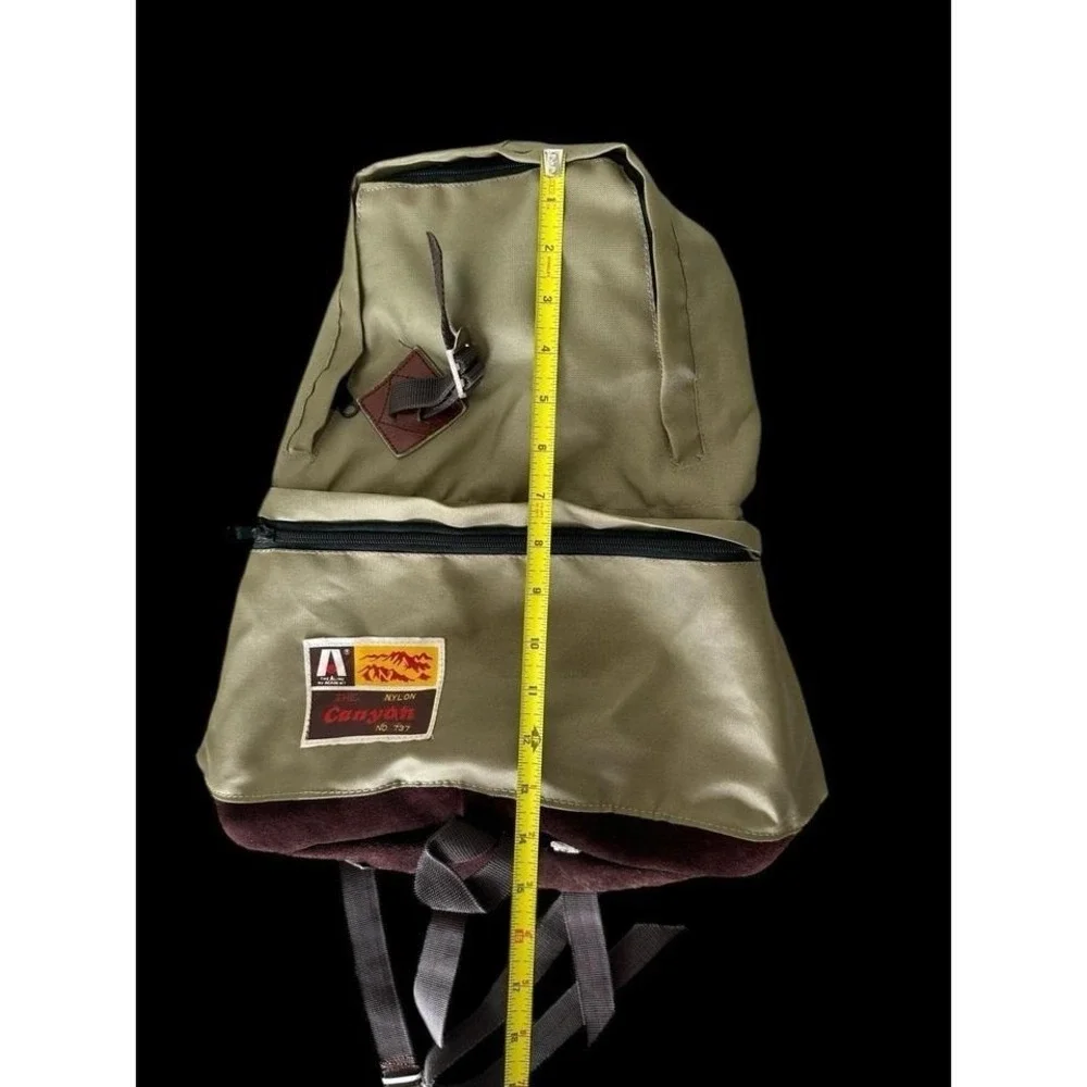 Vintage‎ 70's Academy A Line Canyon Backpack Hiking Green Two Zipper Distressed